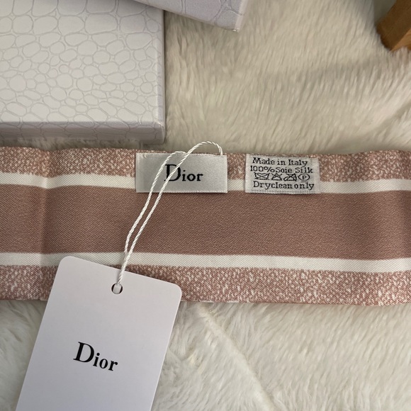 Headband - Picture 9 of 9